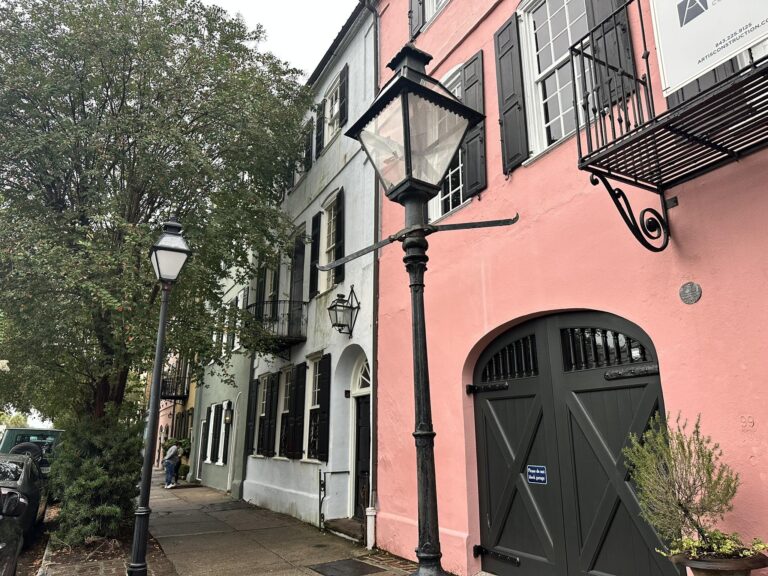 Best Places in Charleston for Hotels, Restaurants, Cocktails & Attractions