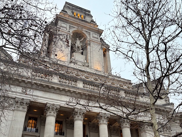 Fouor Seasons at Tower Bridge